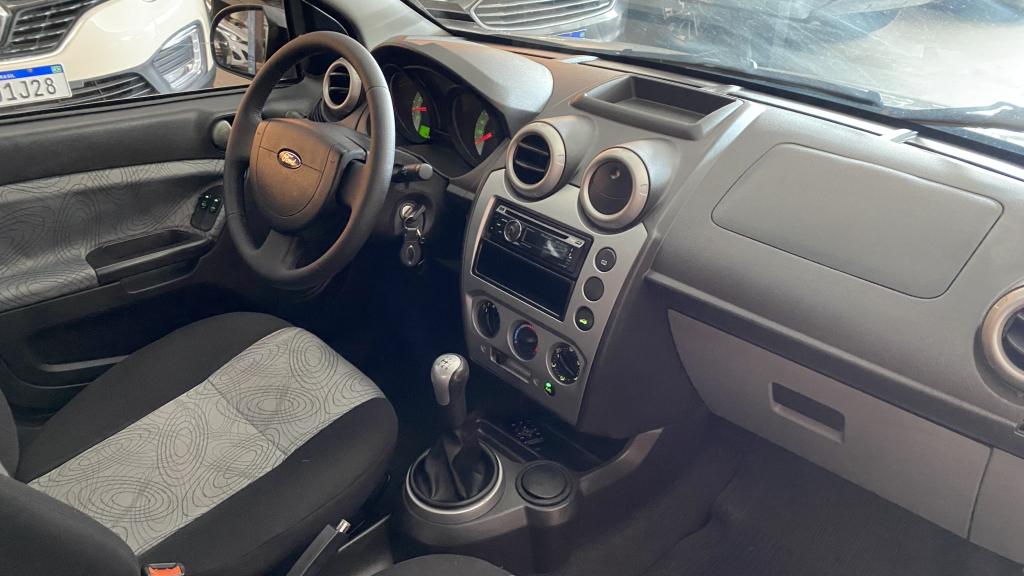 VOLKSWAGEN Fox - Foto