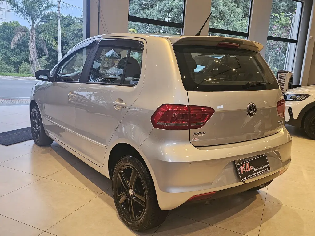 VOLKSWAGEN Fox - Foto