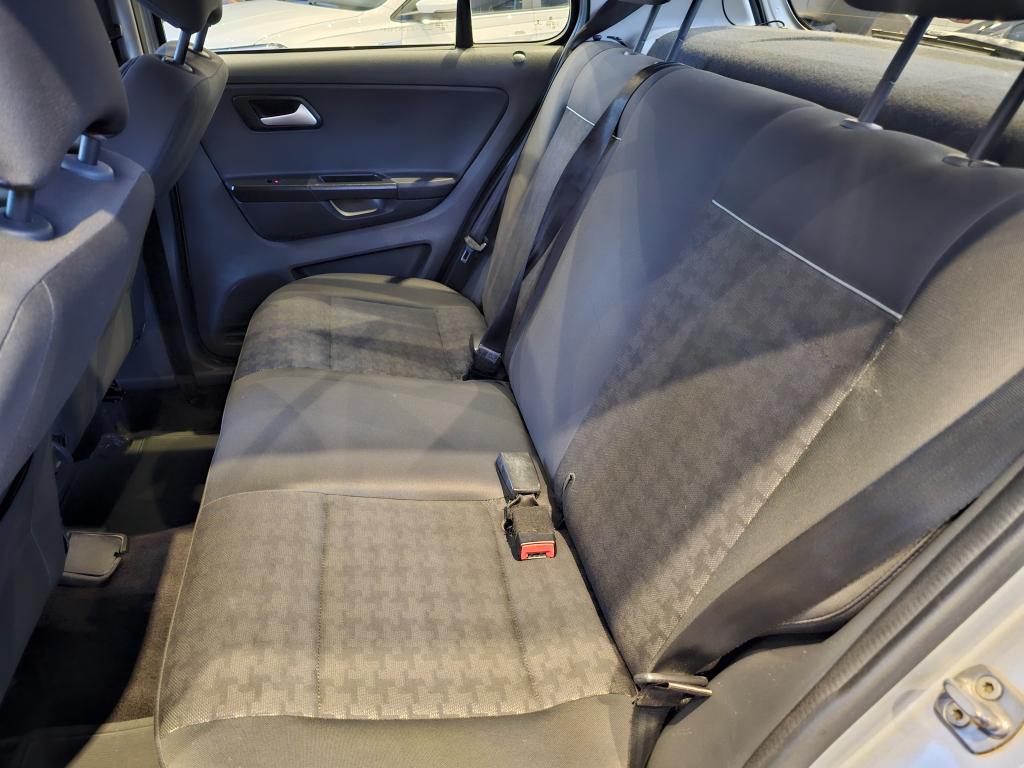 VOLKSWAGEN Fox - Foto