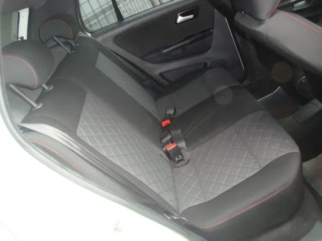 VOLKSWAGEN Fox - Foto