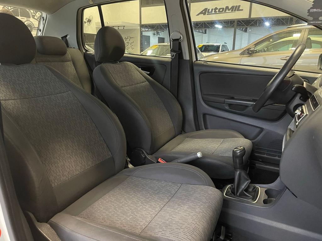 VOLKSWAGEN Fox - Foto