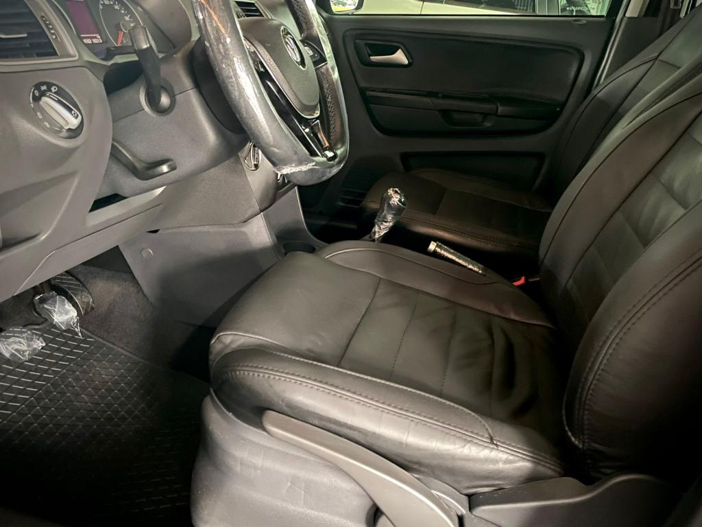 VOLKSWAGEN Fox - Foto