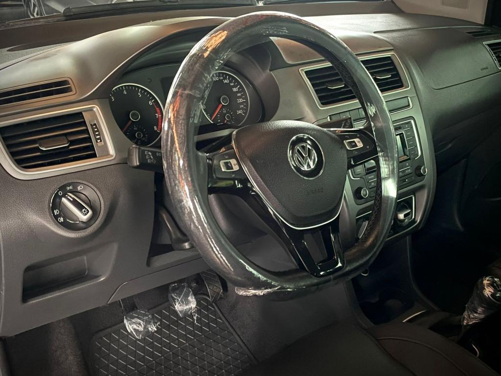 VOLKSWAGEN Fox - Foto