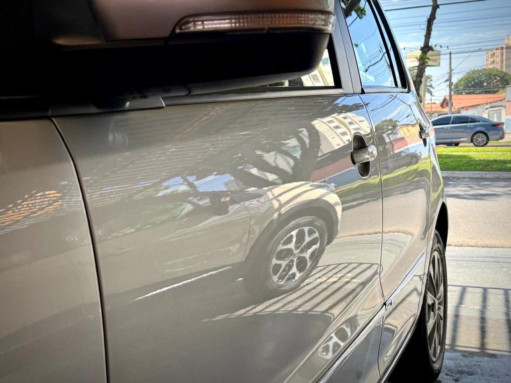 VOLKSWAGEN Fox - Foto