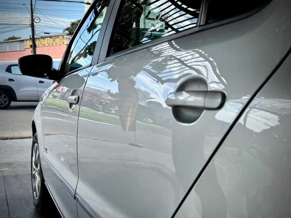 VOLKSWAGEN Fox - Foto