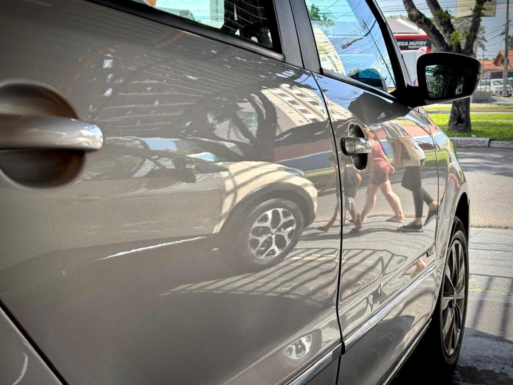 VOLKSWAGEN Fox - Foto