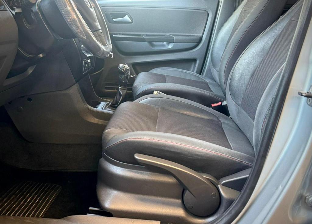 VOLKSWAGEN Fox - Foto