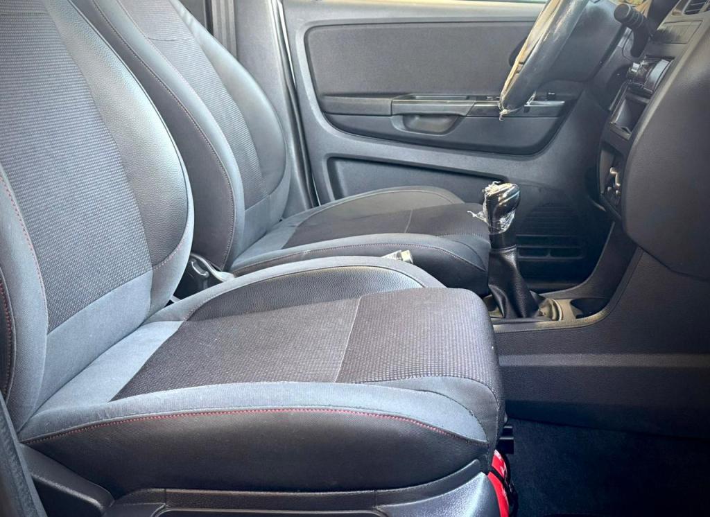 VOLKSWAGEN Fox - Foto