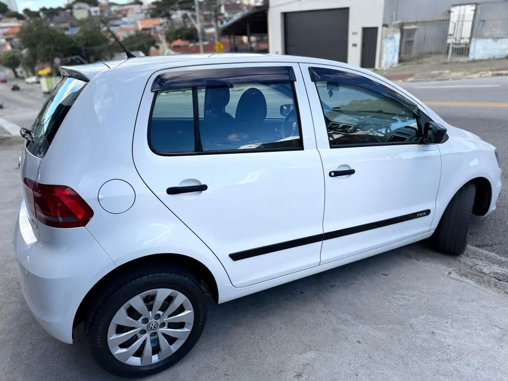 VOLKSWAGEN Fox - Foto