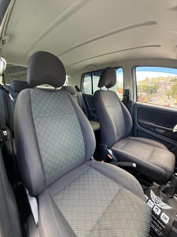 VOLKSWAGEN Fox - Foto
