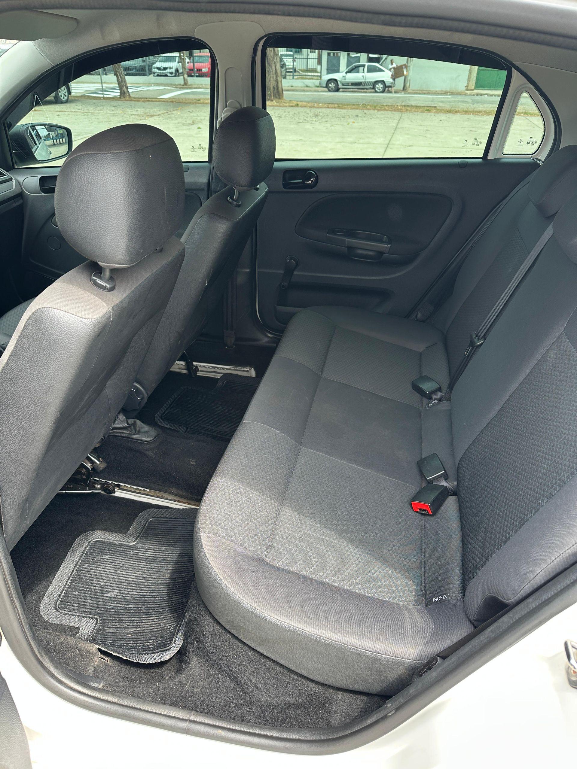 VOLKSWAGEN Gol - Foto