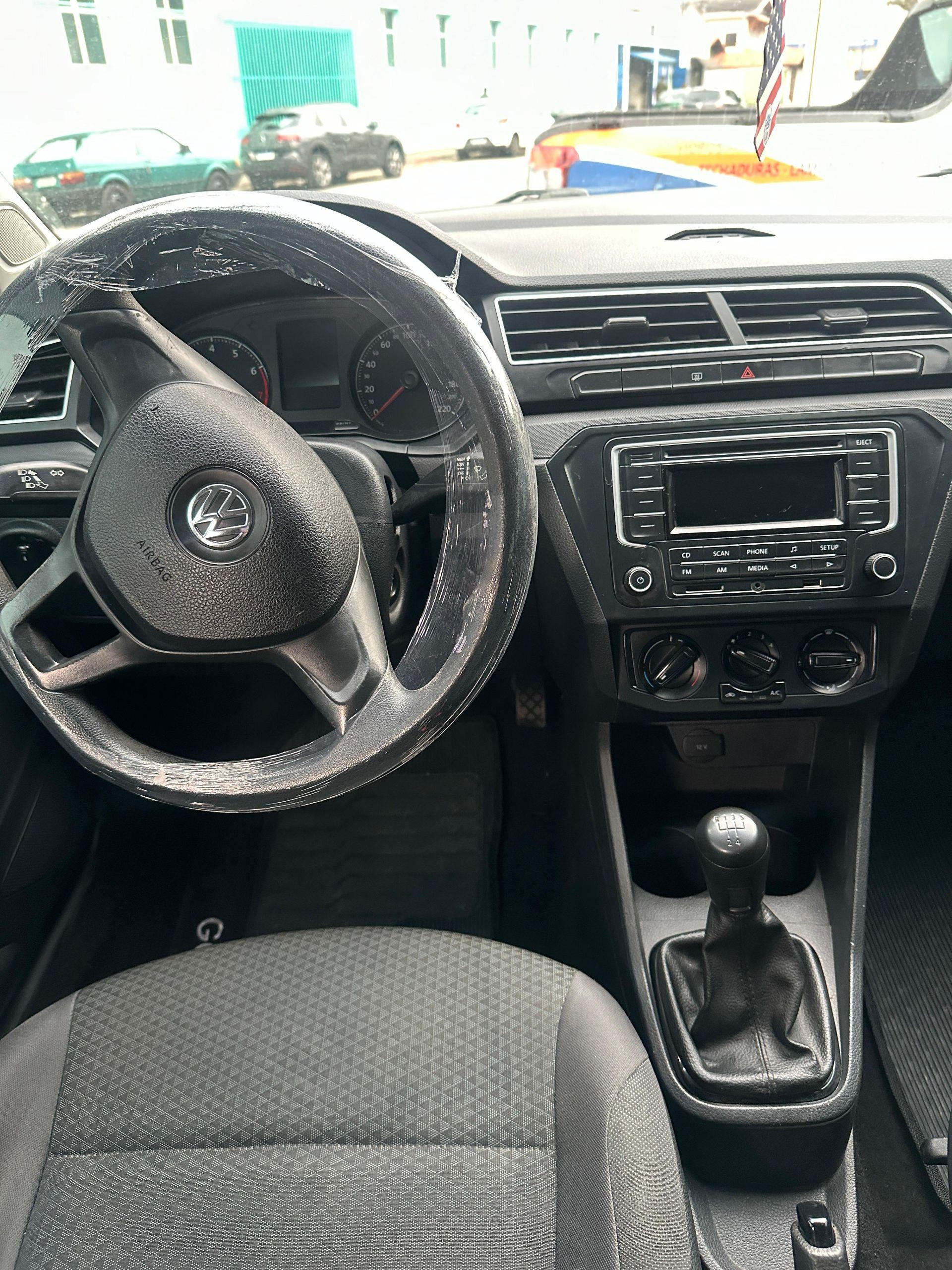 VOLKSWAGEN Gol - Foto
