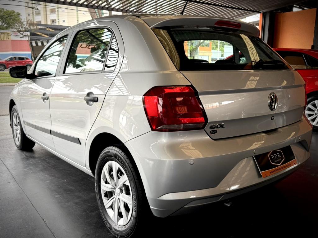 VOLKSWAGEN Gol - Foto