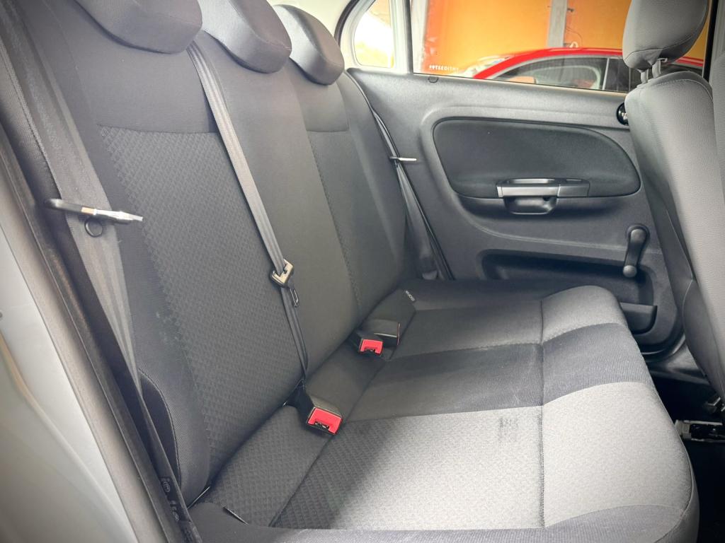 VOLKSWAGEN Gol - Foto