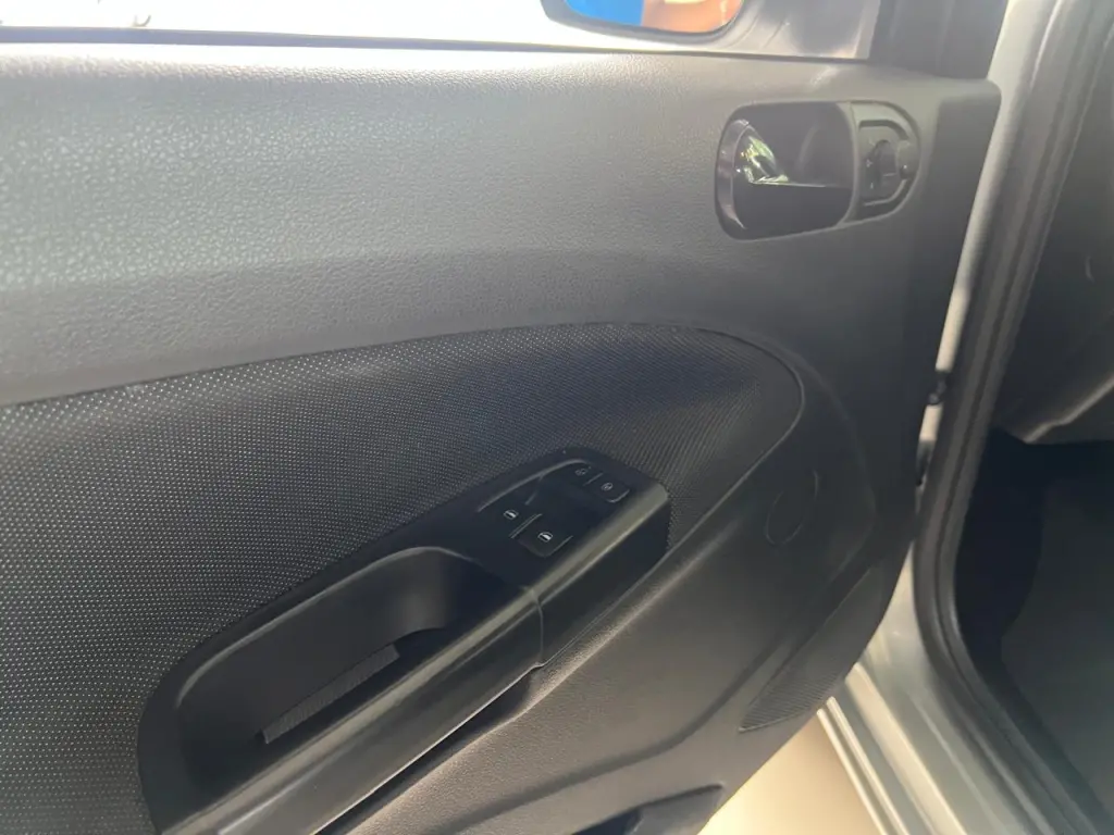 VOLKSWAGEN Gol - Foto