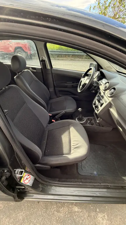 VOLKSWAGEN Gol - Foto