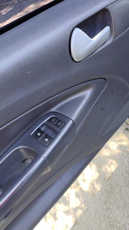 VOLKSWAGEN Gol - Foto