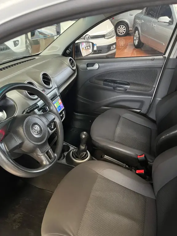 VOLKSWAGEN Gol - Foto