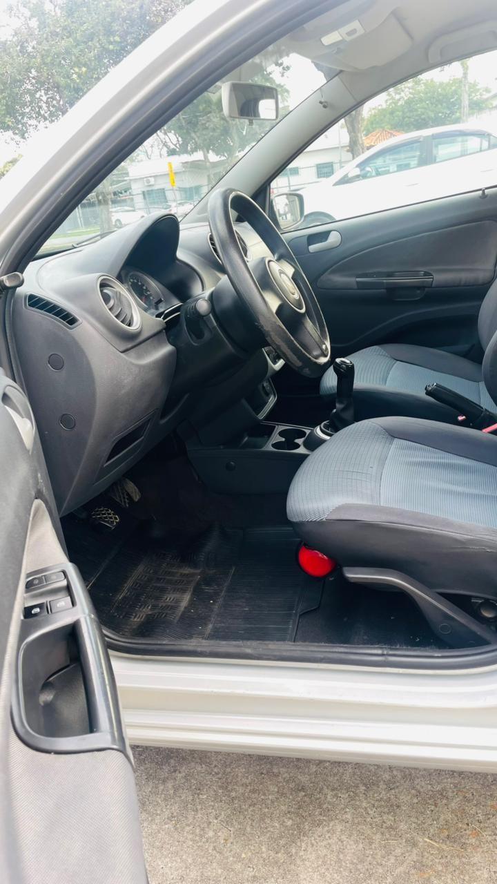 VOLKSWAGEN Gol - Foto