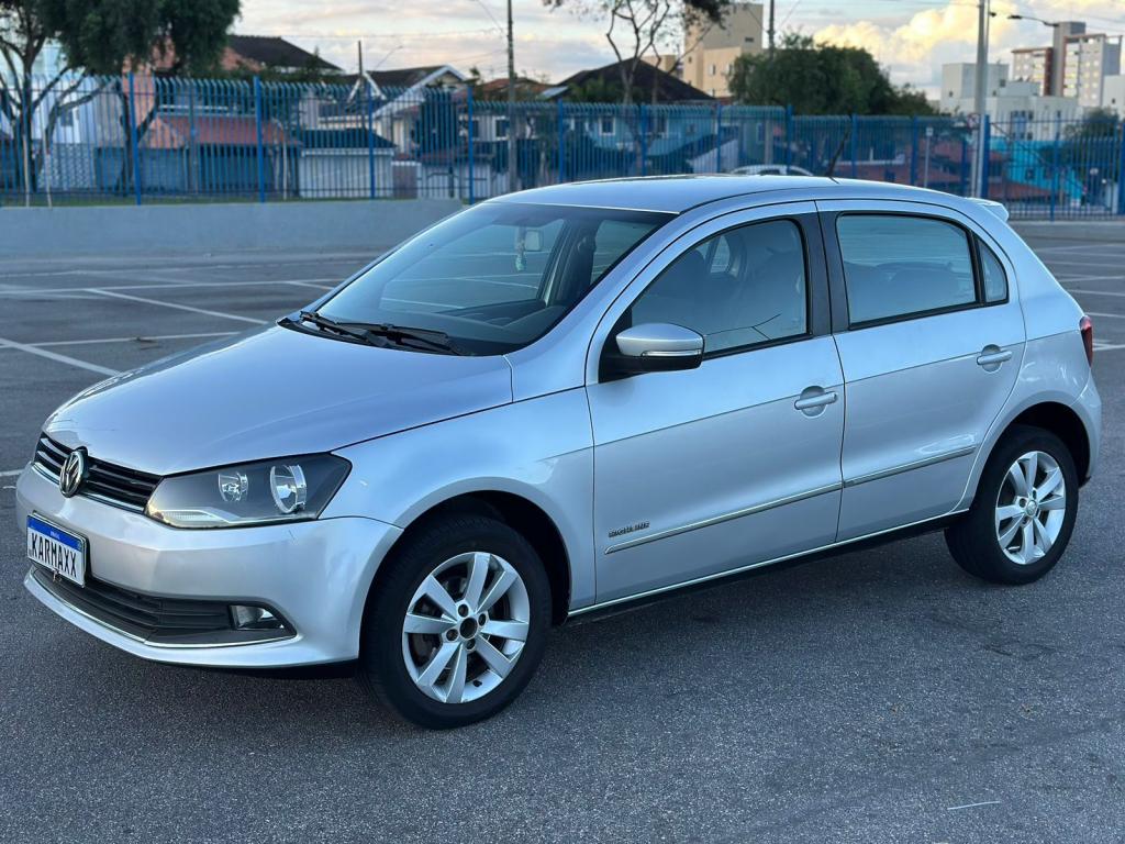 VOLKSWAGEN Gol