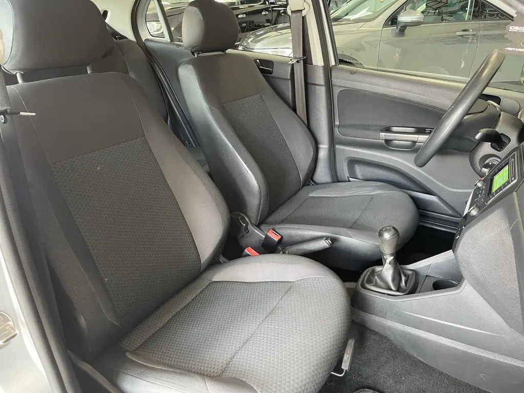 VOLKSWAGEN Gol - Foto