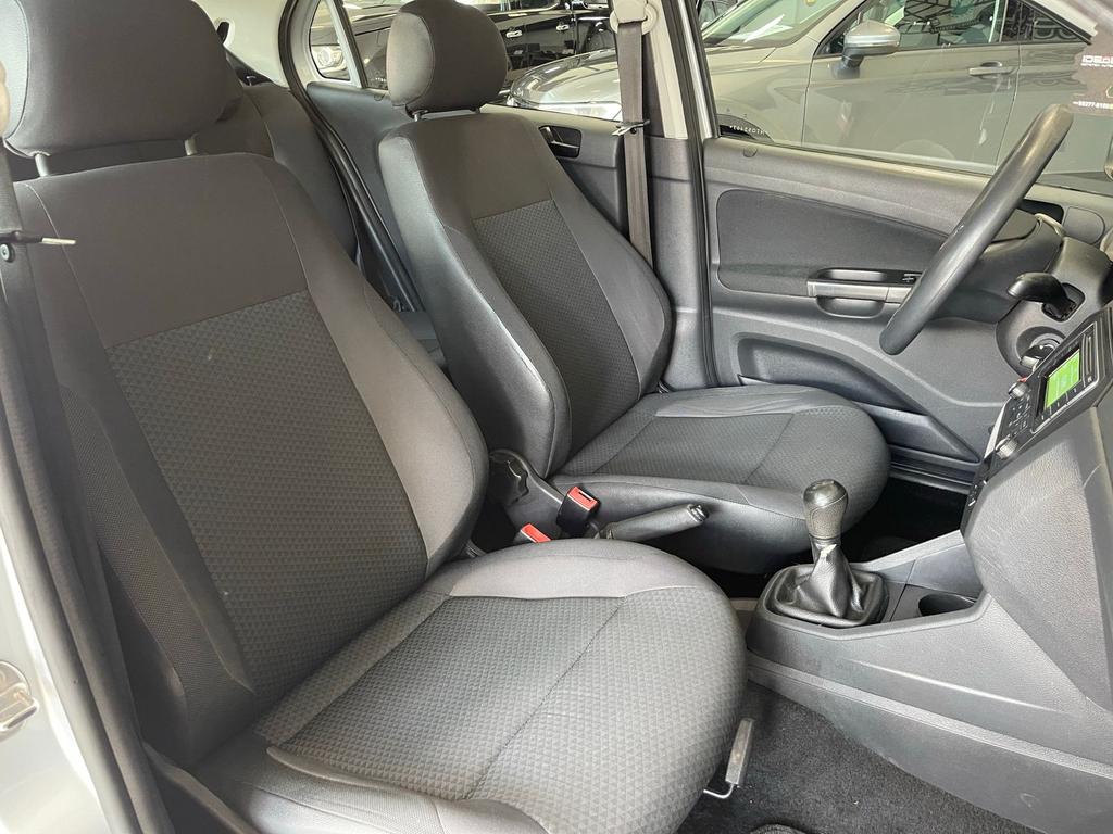 VOLKSWAGEN Gol - Foto