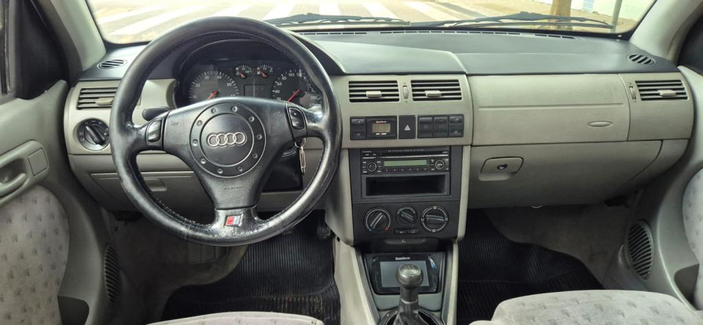 VOLKSWAGEN Gol - Foto