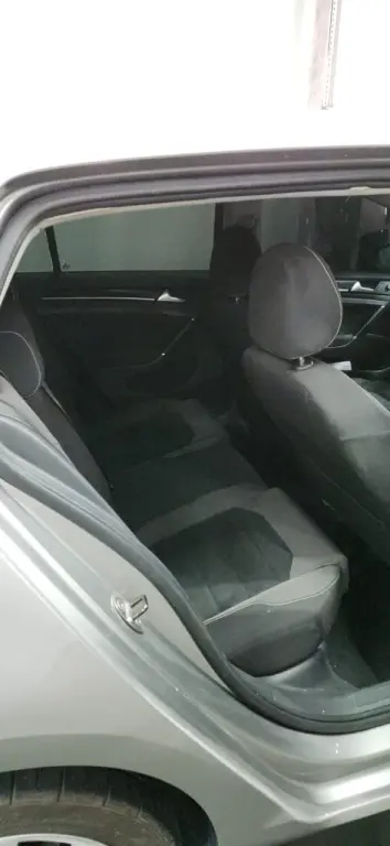 VOLKSWAGEN Golf - Foto