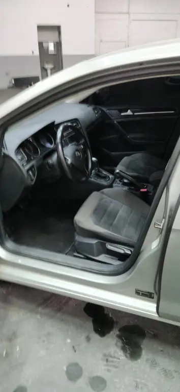 VOLKSWAGEN Golf - Foto