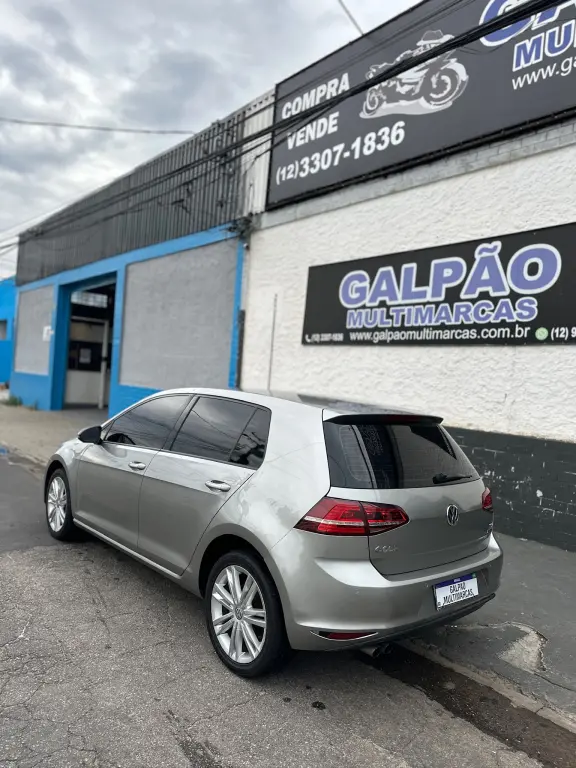 VOLKSWAGEN Golf - Foto