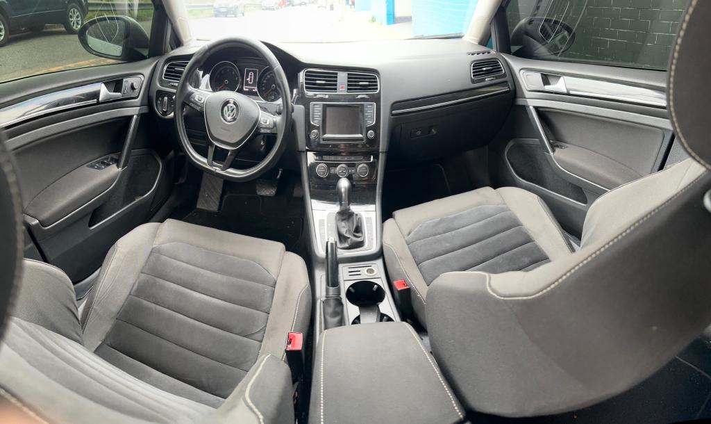 VOLKSWAGEN Golf - Foto