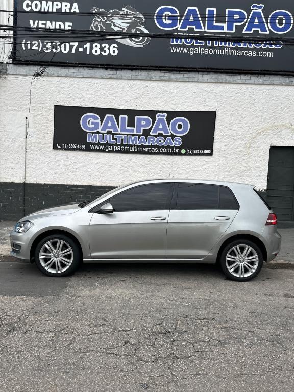 VOLKSWAGEN Golf - Foto