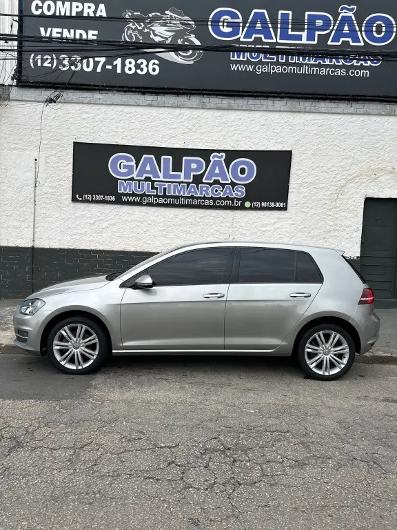 VOLKSWAGEN Golf - Foto