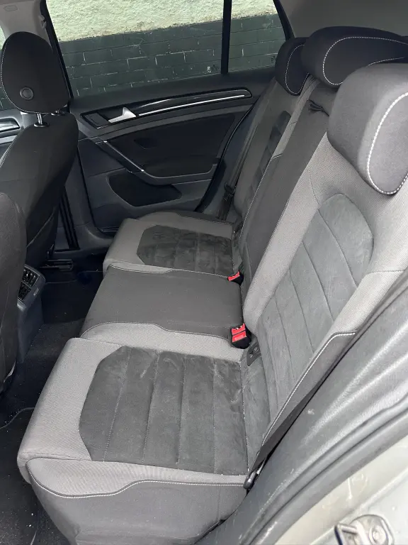 VOLKSWAGEN Golf - Foto