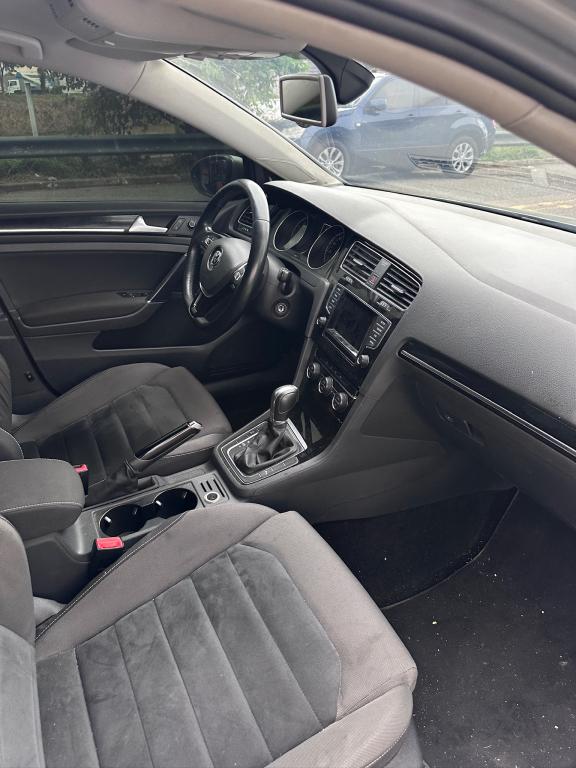 VOLKSWAGEN Golf - Foto