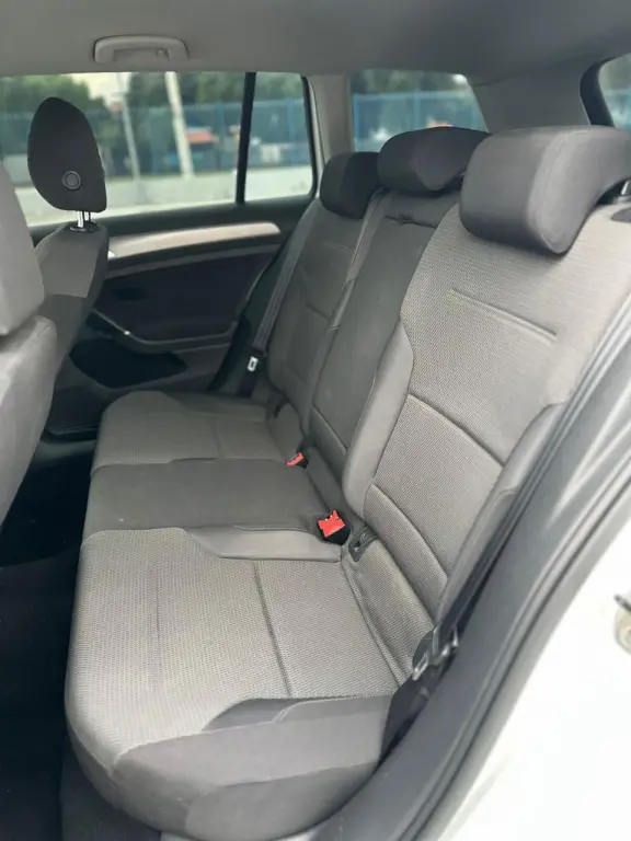 VOLKSWAGEN Golf Variant - Foto