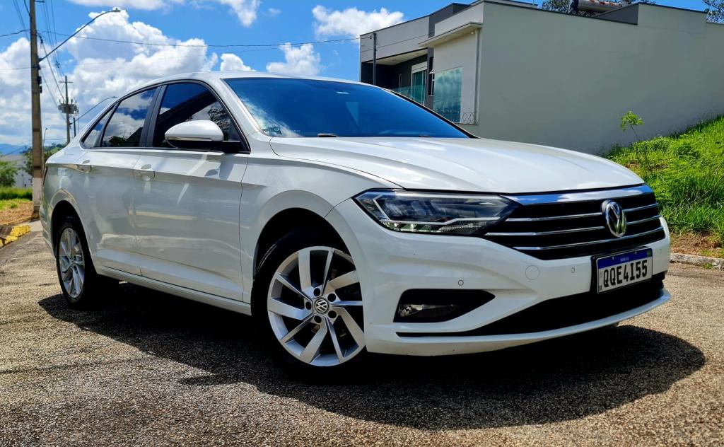VOLKSWAGEN Jetta - Foto