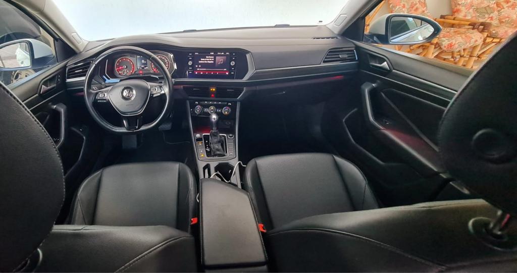 VOLKSWAGEN Jetta - Foto