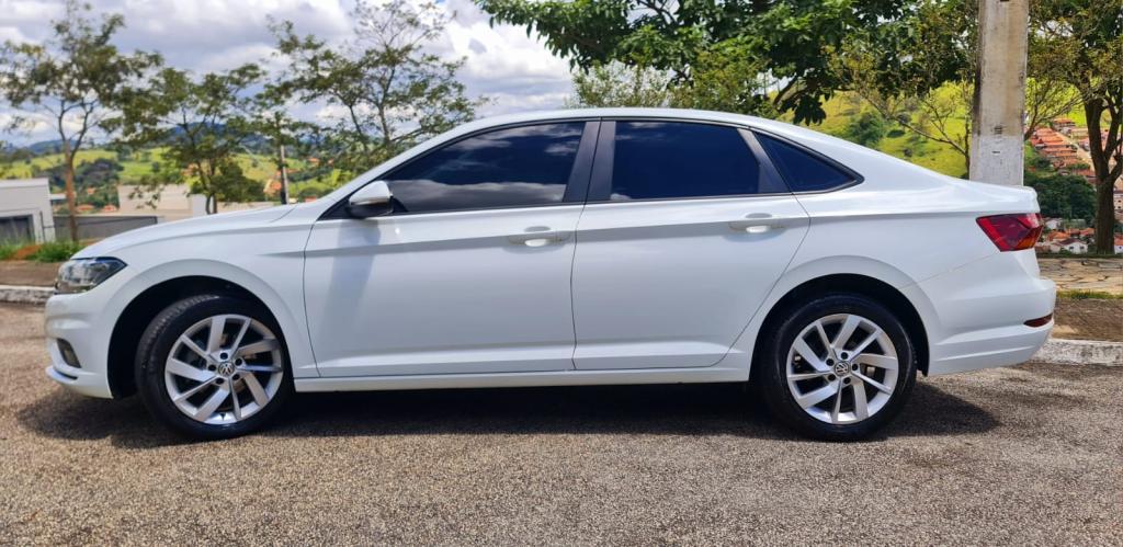 VOLKSWAGEN Jetta - Foto