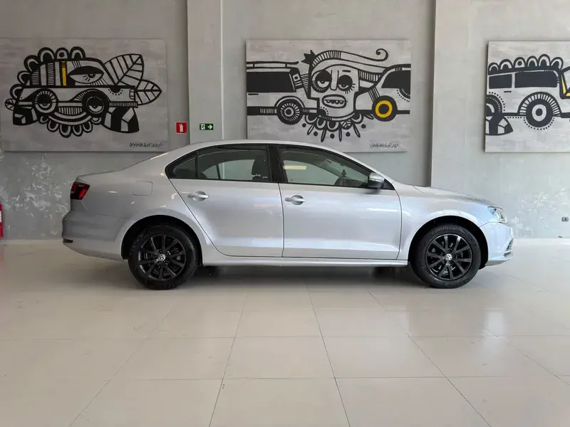 VOLKSWAGEN Jetta - Foto