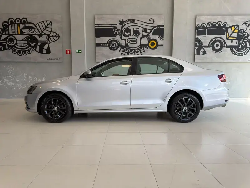 VOLKSWAGEN Jetta - Foto
