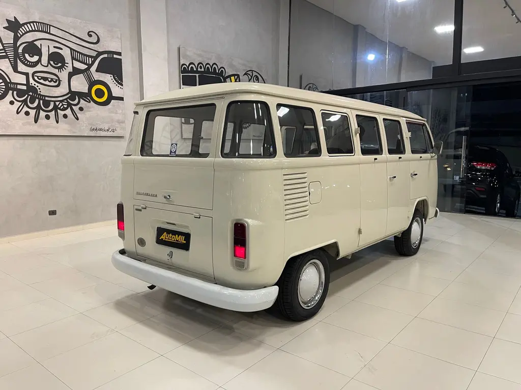 VOLKSWAGEN Kombi - Foto