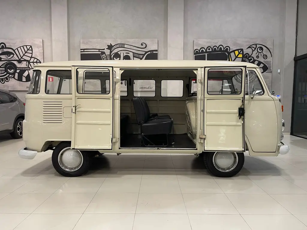 VOLKSWAGEN Kombi - Foto