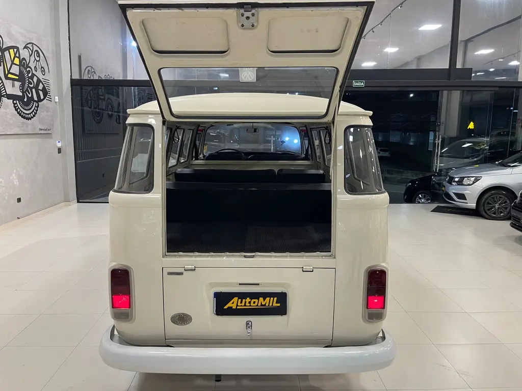 VOLKSWAGEN Kombi - Foto