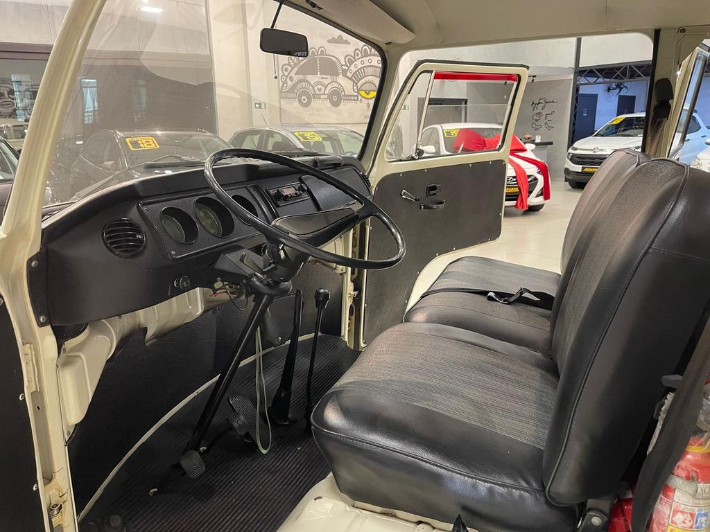 VOLKSWAGEN Kombi - Foto