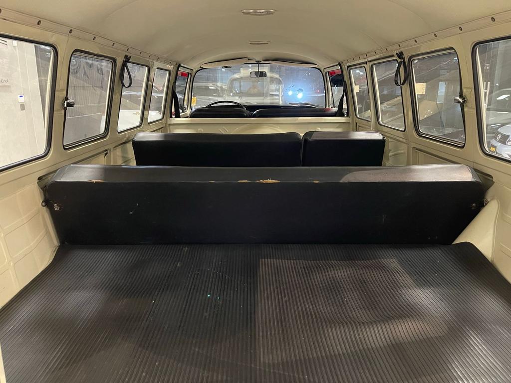 VOLKSWAGEN Kombi - Foto