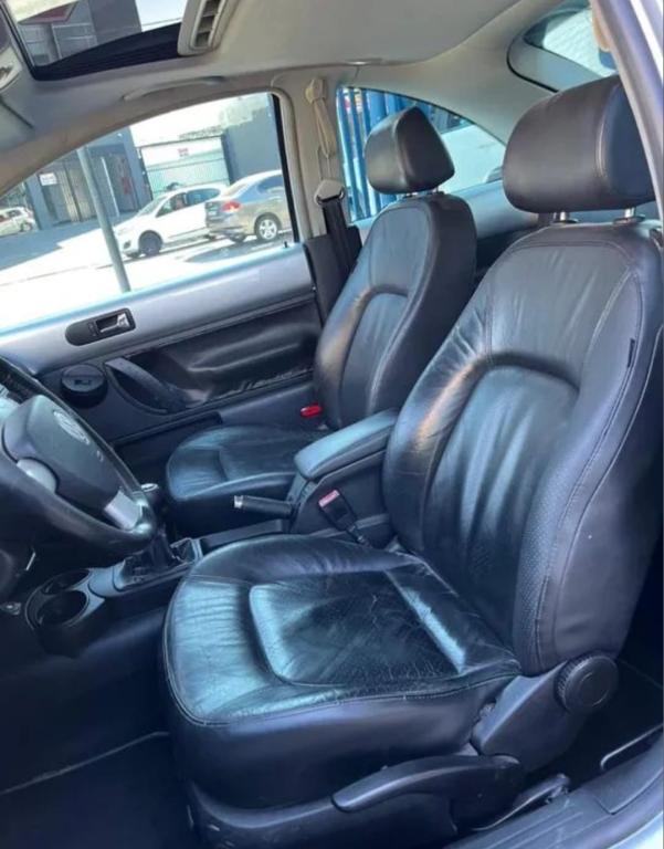 VOLKSWAGEN New Beetle - Foto