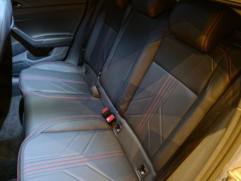 VOLKSWAGEN Nivus - Foto