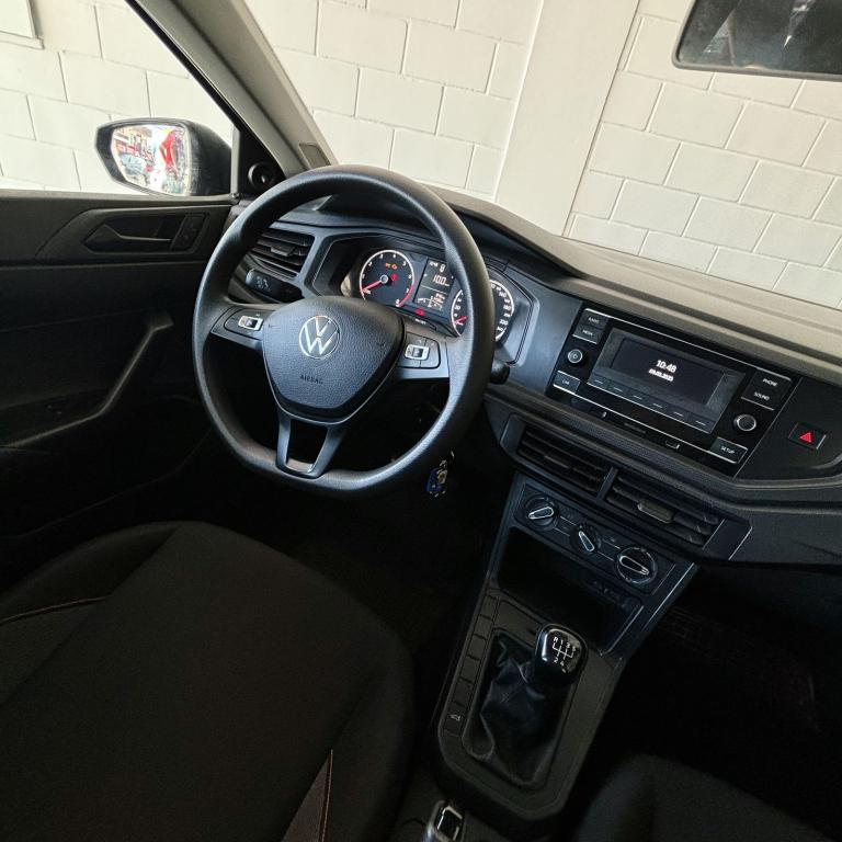 VOLKSWAGEN Polo Hatch - Foto