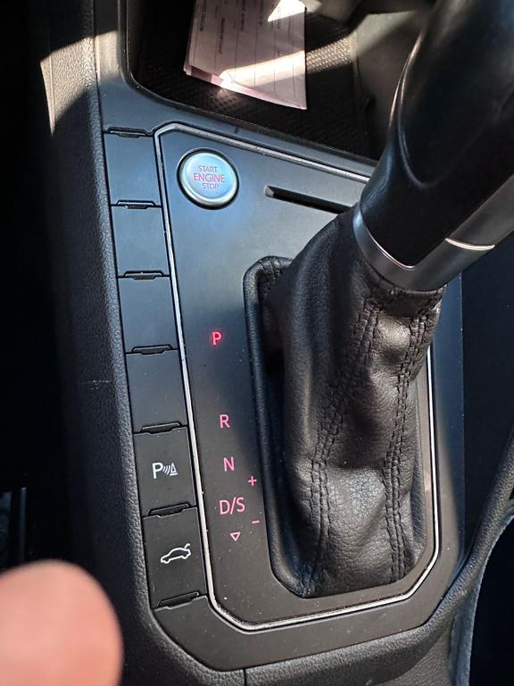 VOLKSWAGEN Polo Hatch - Foto